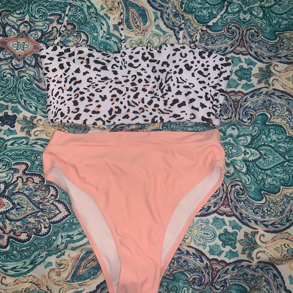 Shein Leopard & pink bikini